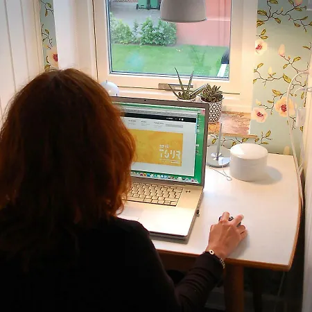Hyggelig Lille Ferielejlighed I Det Sonderjyske * Tinglev